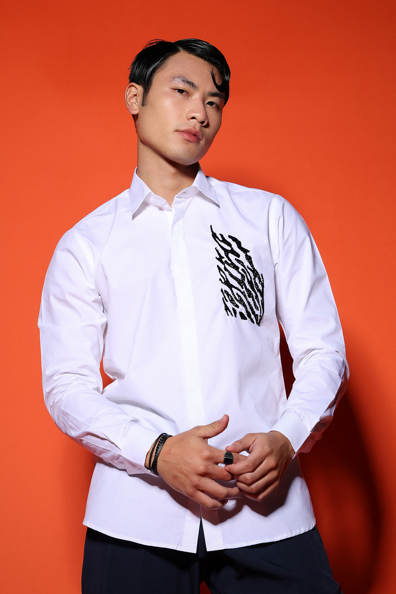 THE GROOVING PATCH BLING SHIRT IN WHITE